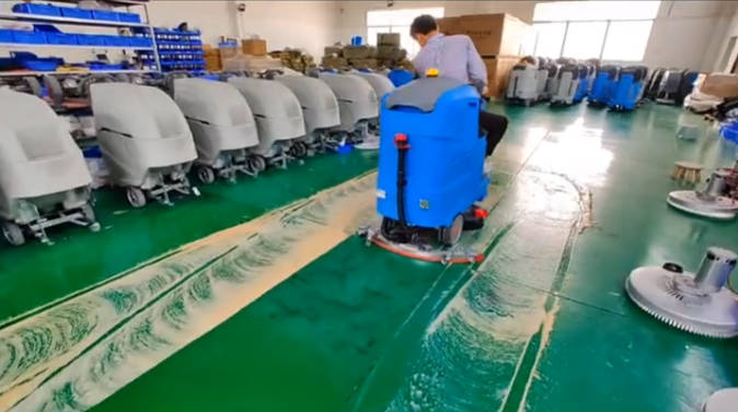 南川2023年还在用人工的物业保洁不妨试试洗地机吧